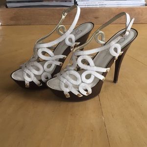 Jessica Simpson White Heels